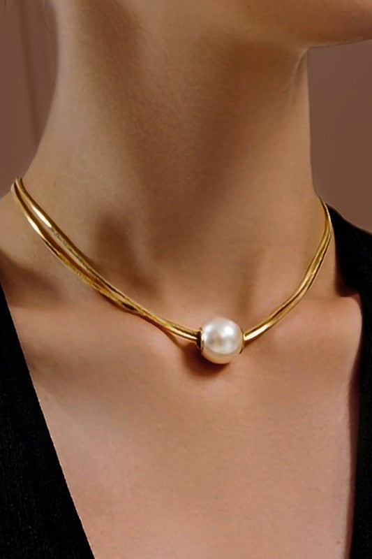 Stainless steel necklace with pearl