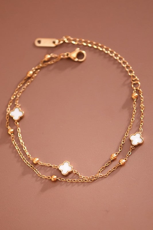 Stainless steel bracelet with clover