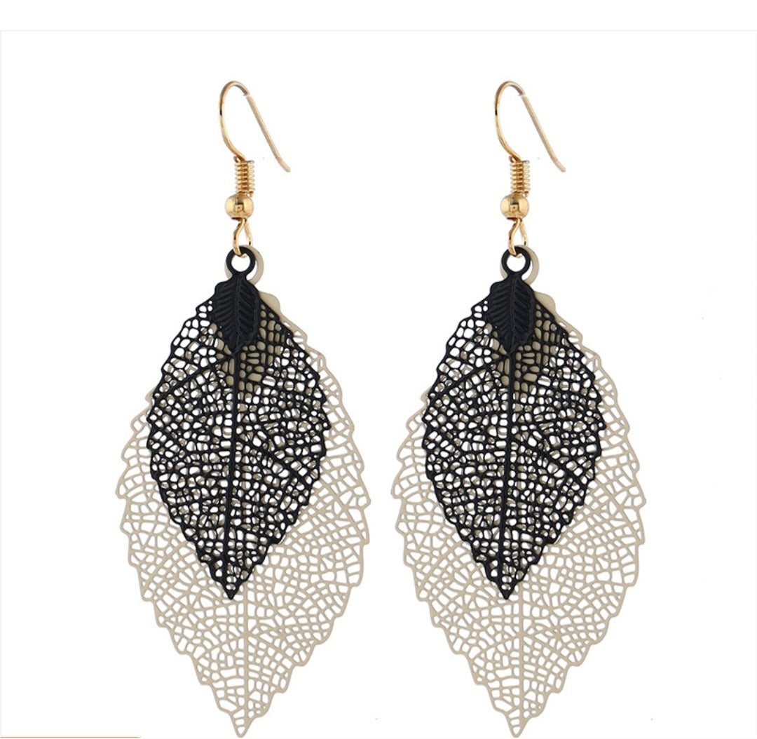 Double leaves earrings